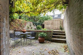 New Kent Road by Onefinestay