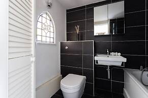 Odhams Walk by Onefinestay