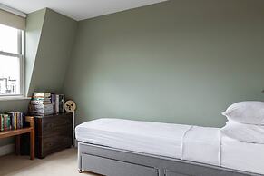 Poplar Grove II by Onefinestay