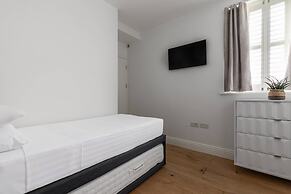 Priory Road III by Onefinestay