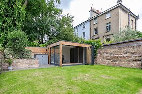 Priory Road III by Onefinestay