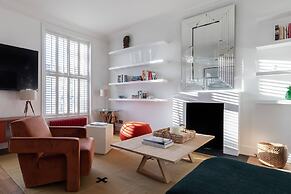 St Stephen's Gardens VII by Onefinestay