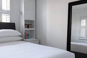 St Stephen's Gardens VII by Onefinestay