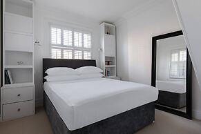 St Stephen's Gardens VII by Onefinestay