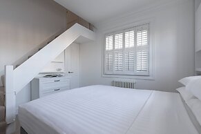 St Stephen's Gardens VII by Onefinestay