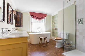 Vernon Street by Onefinestay