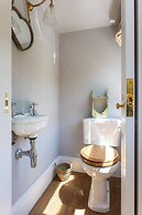 Vernon Street by Onefinestay