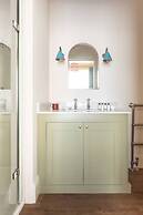 Vernon Street by Onefinestay