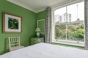 Upper Addison Gardens II by Onefinestay