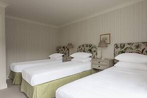 Upper Addison Gardens II by Onefinestay