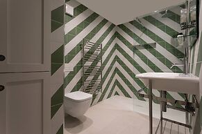 Upper Addison Gardens II by Onefinestay