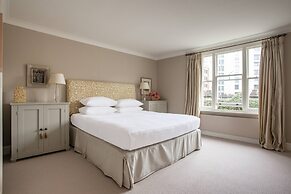 Upper Addison Gardens II by Onefinestay