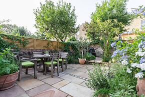 Willes Road II by Onefinestay