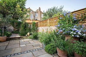 Willes Road II by Onefinestay