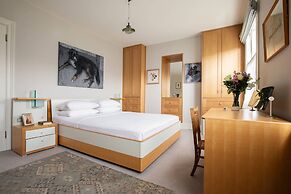 Willes Road II by Onefinestay