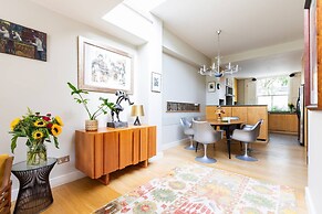 Willes Road II by Onefinestay