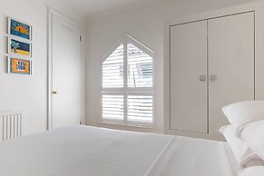 West Heath Road by Onefinestay