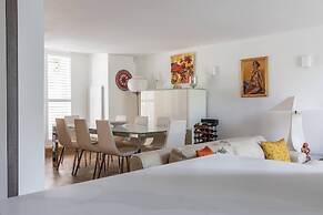 West Heath Road by Onefinestay