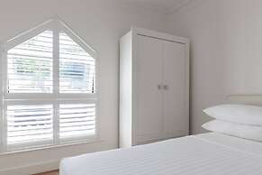 West Heath Road by Onefinestay