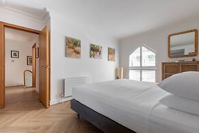 West Heath Road by Onefinestay