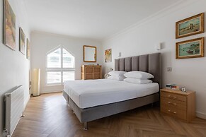 West Heath Road by Onefinestay