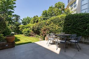 West Heath Road by Onefinestay