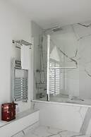 West Heath Road by Onefinestay