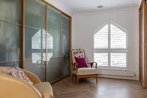 West Heath Road by Onefinestay