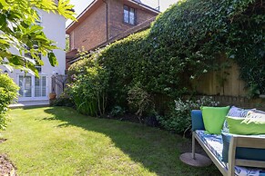 West Heath Road by Onefinestay