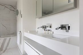 West Heath Road by Onefinestay