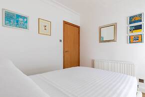 West Heath Road by Onefinestay