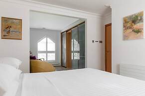 West Heath Road by Onefinestay