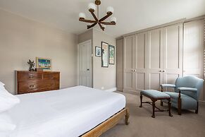 Tetcott Road by Onefinestay