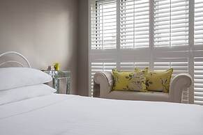 Tetcott Road by Onefinestay