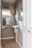 Tetcott Road by Onefinestay