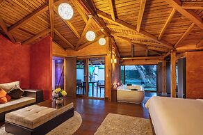 Luna Volcán, Adventure SPA - formerly Luna Runtún