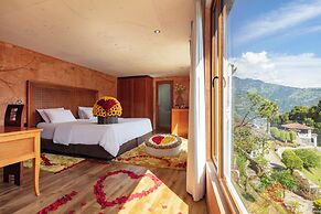 Luna Volcán, Adventure SPA - formerly Luna Runtún