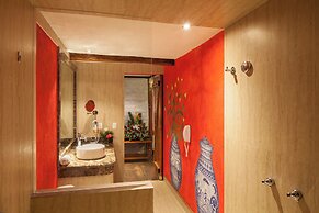 Luna Volcán, Adventure SPA - formerly Luna Runtún