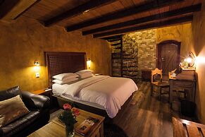 Luna Volcán, Adventure SPA - formerly Luna Runtún