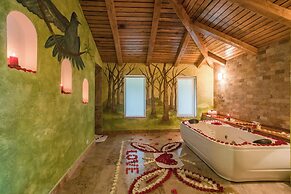 Luna Volcán, Adventure SPA - formerly Luna Runtún