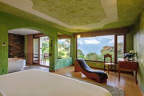 Luna Volcán, Adventure SPA - formerly Luna Runtún