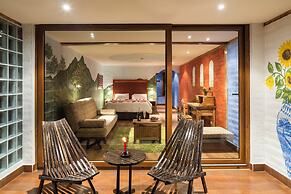 Luna Volcán, Adventure SPA - formerly Luna Runtún
