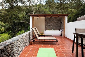 Luna Volcán, Adventure SPA - formerly Luna Runtún