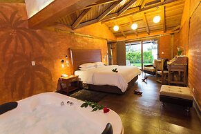 Luna Volcán, Adventure SPA - formerly Luna Runtún