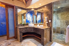 Luna Volcán, Adventure SPA - formerly Luna Runtún