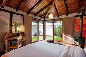 Luna Volcán, Adventure SPA - formerly Luna Runtún