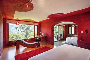 Luna Volcán, Adventure SPA - formerly Luna Runtún
