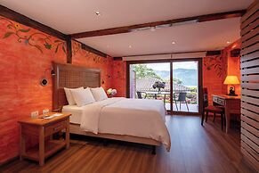 Luna Volcán, Adventure SPA - formerly Luna Runtún