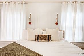 8523 Charming Townhouse Perfect for Family