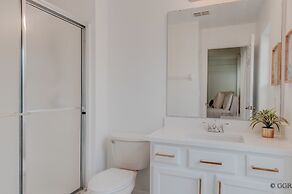 8523 Charming Townhouse Perfect for Family